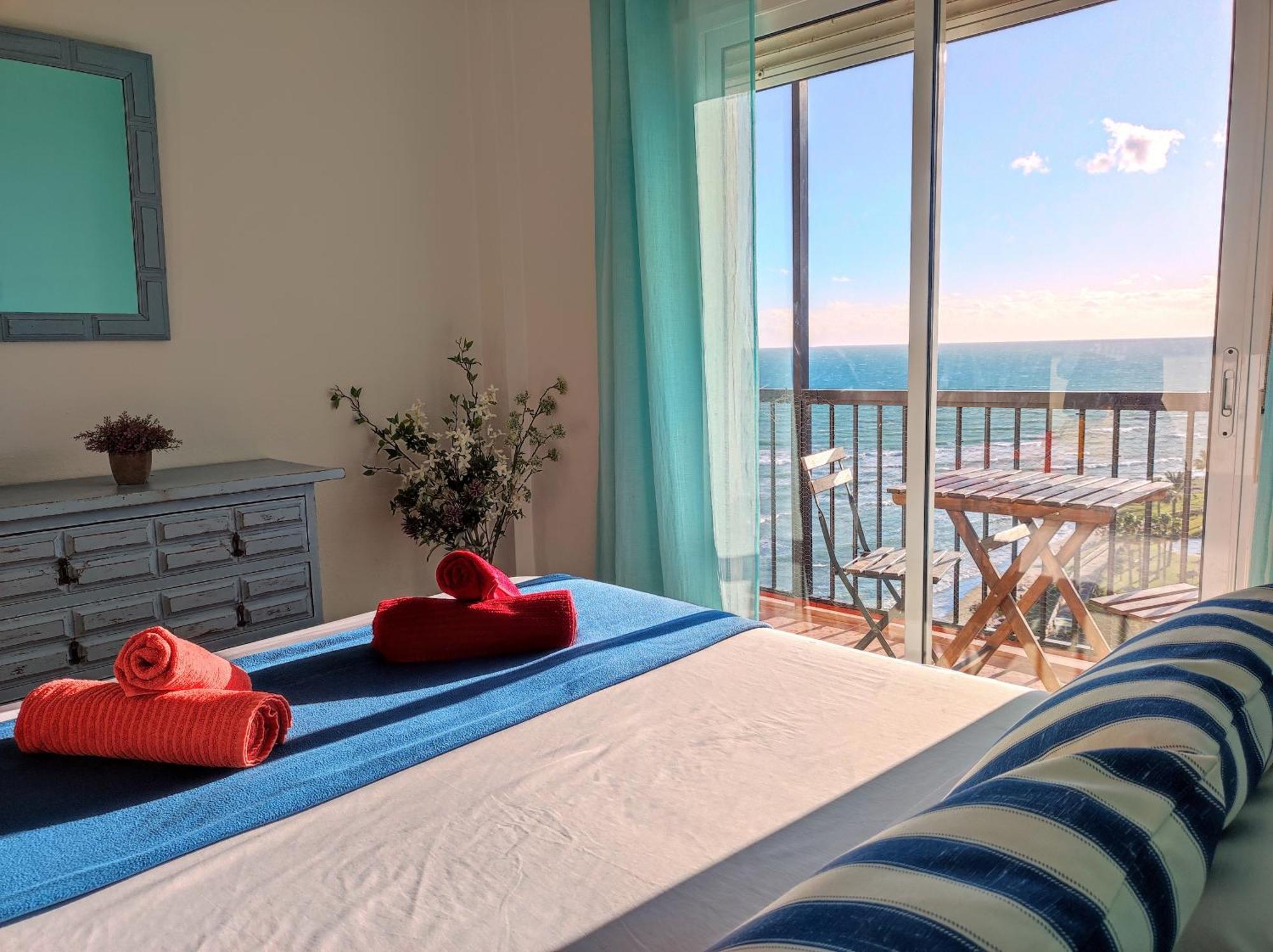 Apartamento Mar Azul, Primera Linea De Playa Sitio de Calahonda Екстер'єр фото